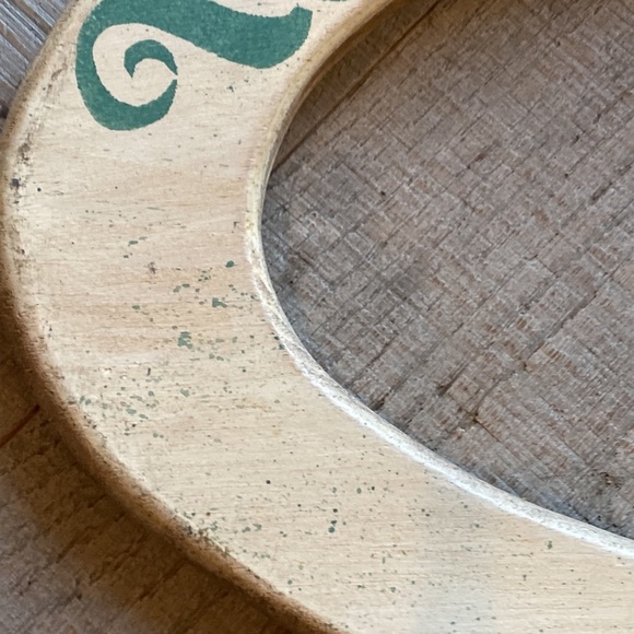 Vintage Handcrafted Wood Tulips Floral Welcome Sign - Picture 4 of 6